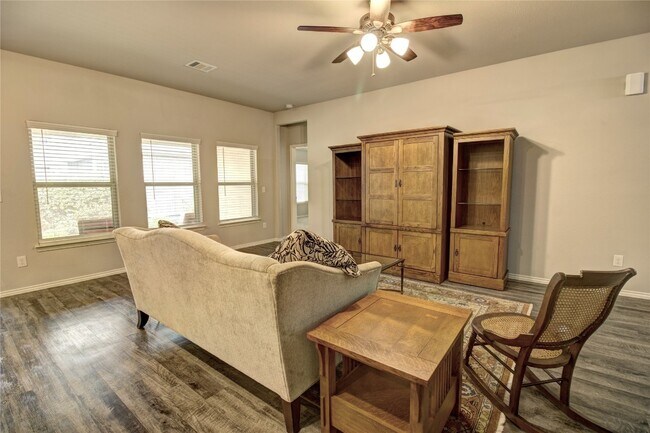 Building Photo - 188 Courageous Side Way