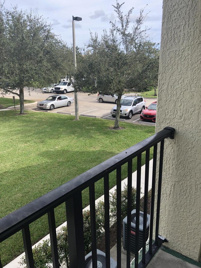 Foto del edificio - 166 SW Peacock Boulevard 34201