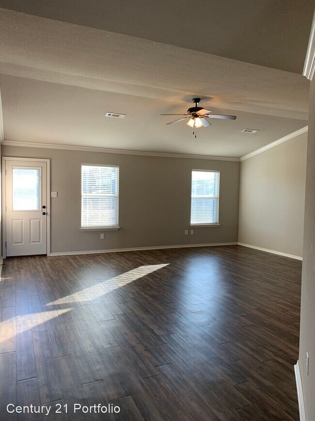 Foto del edificio - 3 br, 2 bath House - 2411 Jude CT