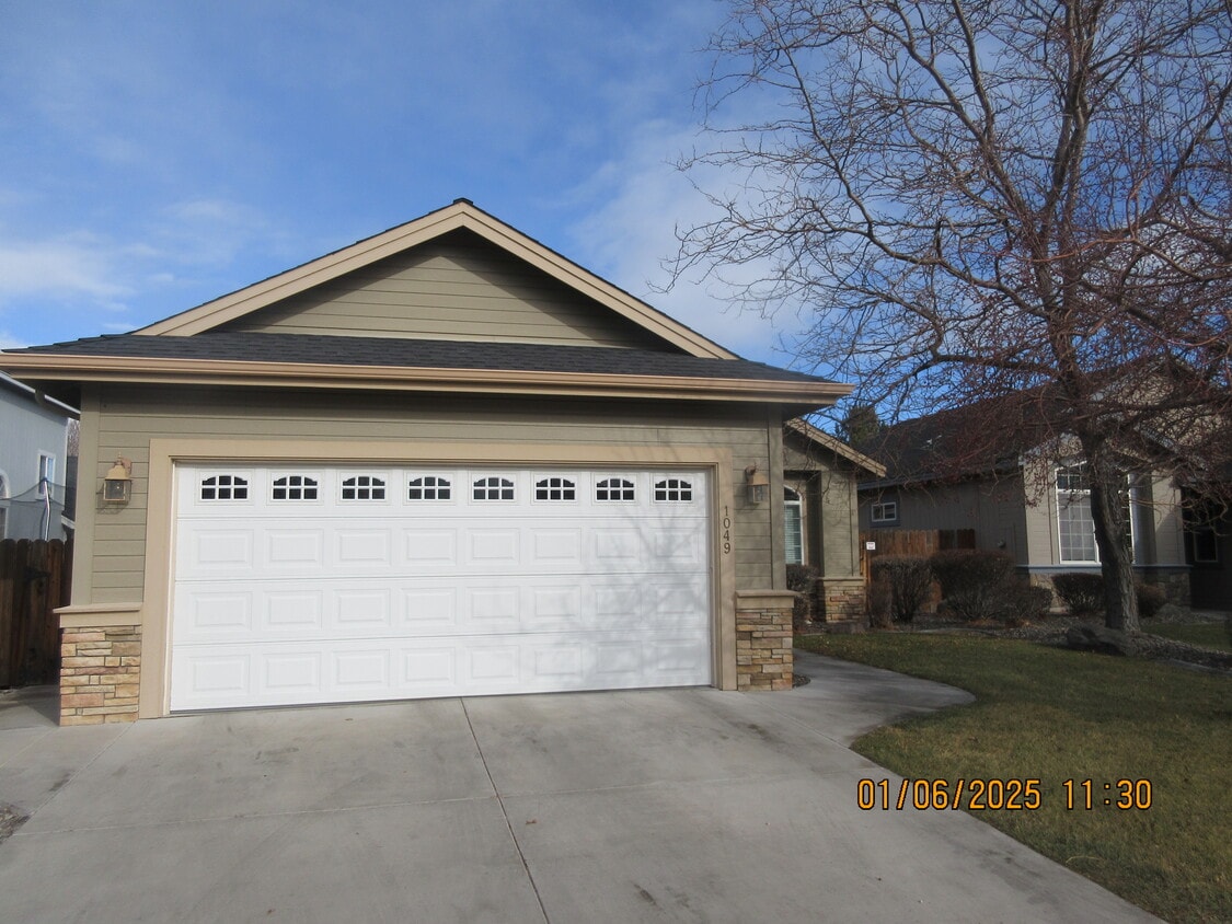 Foto principal - 1049 Aspen Grove Cir
