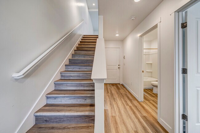 Building Photo - 318 S 1130 W