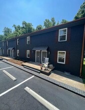 Building Photo - 1448 Nottingham Rd