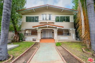 Building Photo - 1530 5th Ave