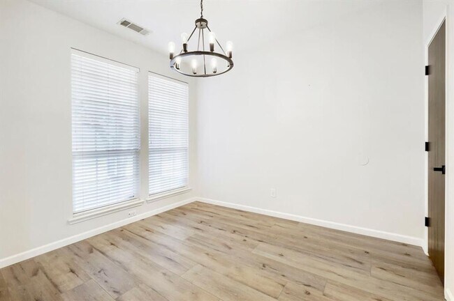 Foto del edificio - 7436 Anderson Blvd