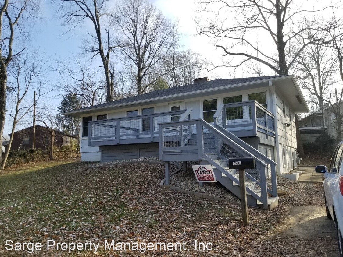 5 br, 2 bath House 2506 E 5th St House Rental in Bloomington, IN