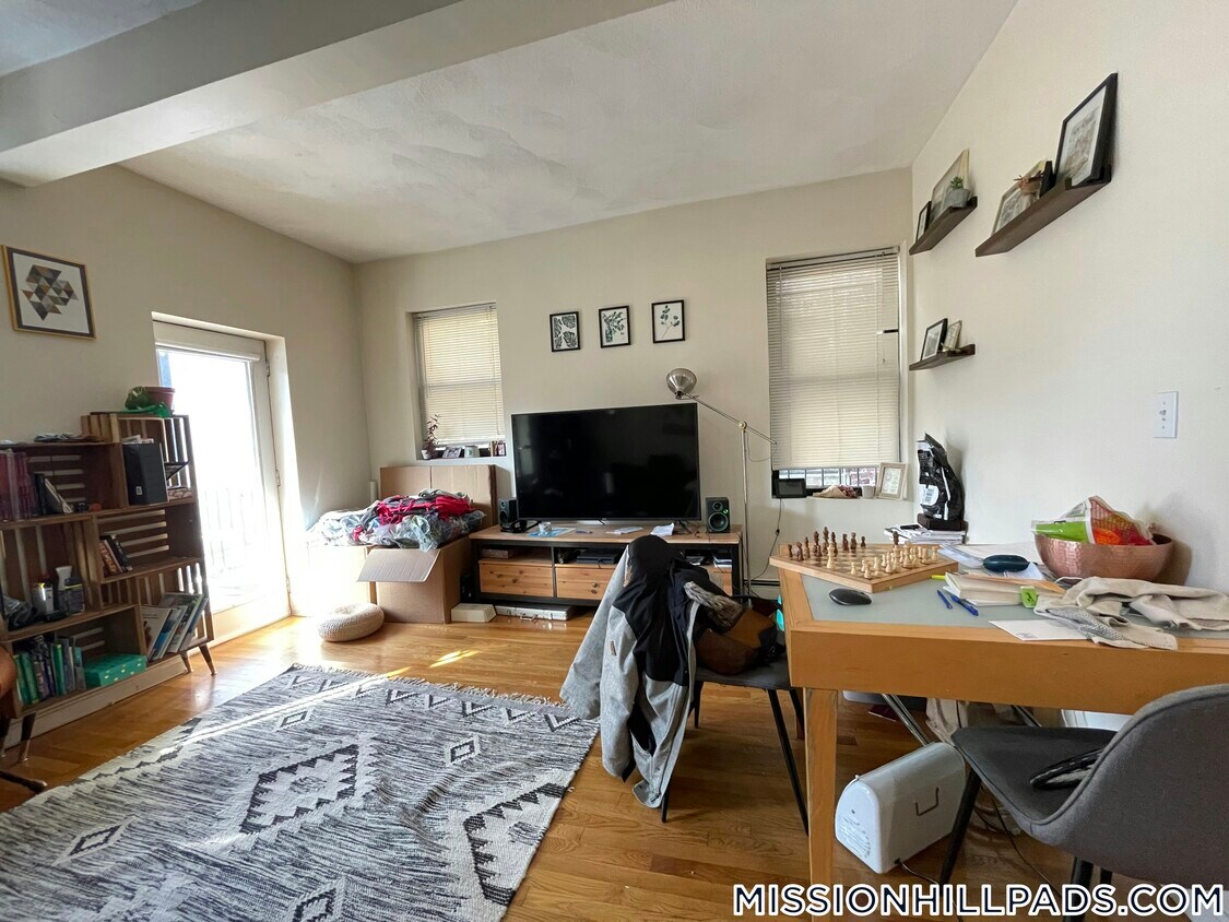 Foto principal - 67 S Huntington Ave