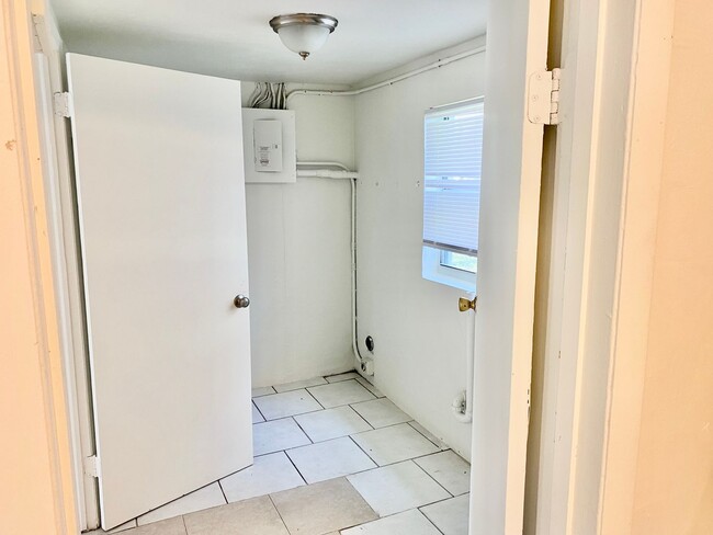 Foto del edificio - *** LARGE 4 BEDROOM SINGLE FAMILY HOME!***