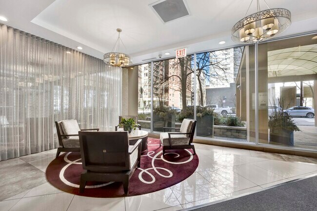 Foto del edificio - 247 E Chestnut St