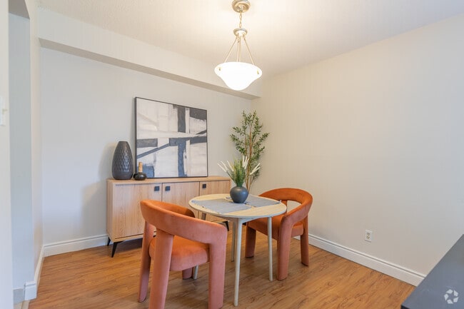 2BR, 1BA - Dining Room - 75 Huron Heights