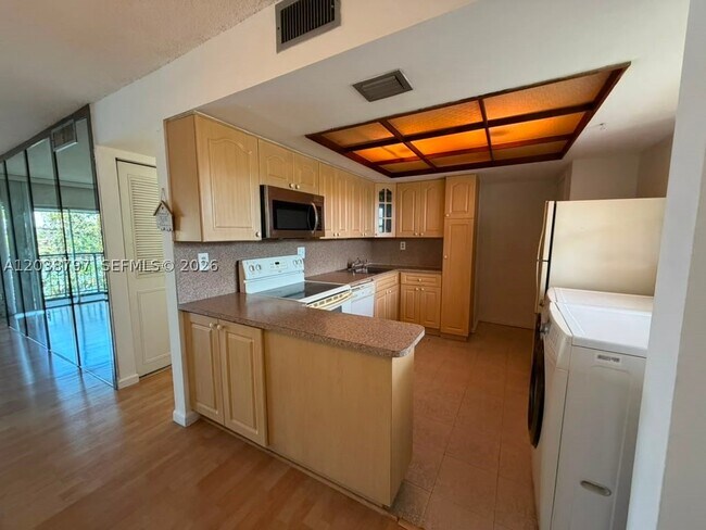 Foto del edificio - 318 W Park Dr