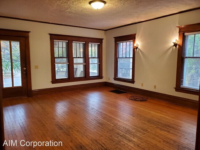 Foto del edificio - 4 br, 1.5 bath House - 928 W Lovell Street