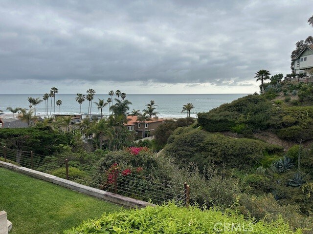 Building Photo - 504 Avenida La Costa