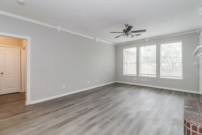 Building Photo - 426 Kimmel Dr