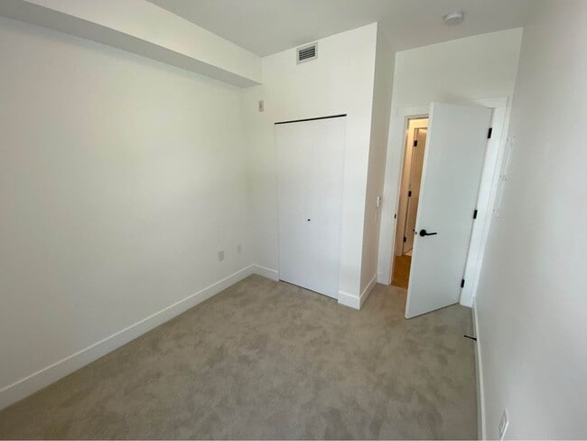 Building Photo - 9228 Slopes Mews