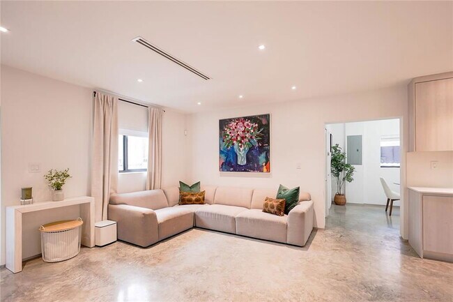 Foto del edificio - 1747 NW 31st St