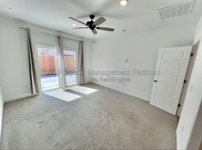 Foto del edificio - 7229 E Cornell Ave