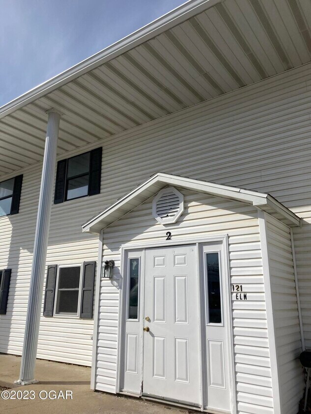 121 Elm St Unit 1, Washburn, MO 65772 Condo for Rent in Washburn, MO