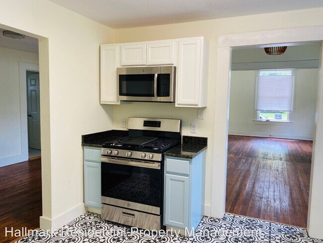 Building Photo - 3 br, 2 bath House - 1701 Nolan St.