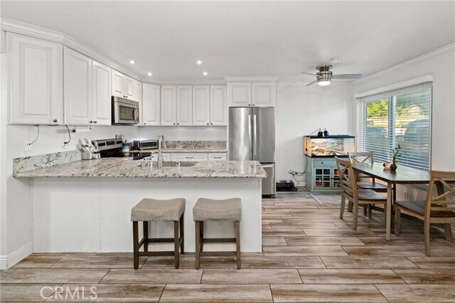 Foto principal - 21951 Rimhurst Dr