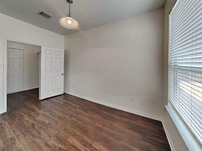 Building Photo - 3903 Hawthorn Glen Ct