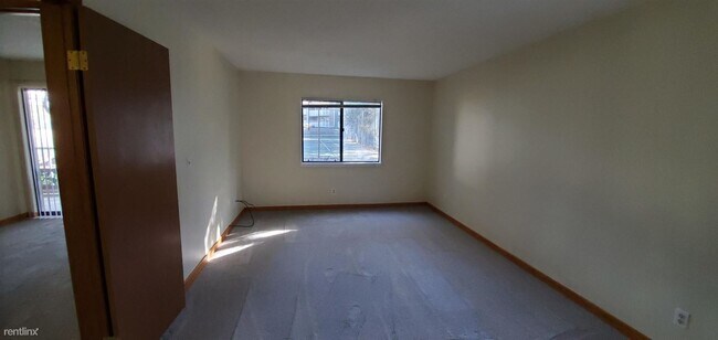 Building Photo - 2 br, 2 bath Condo - 901 South Zeno Way 102