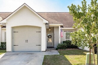 Building Photo - 8110 Stonelake Ave