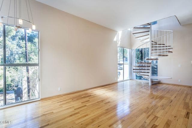 Foto del edificio - 6827 Pacific View Dr