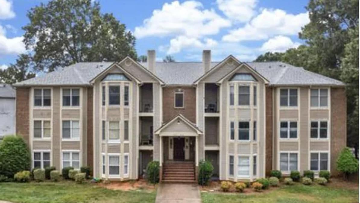 Primary Photo - 6260 Rosecroft Dr