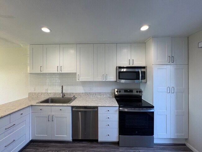 Building Photo - Well-Kept Olivenhain Home Offering Peaceful Living Minutes from Encinitas & the Coast