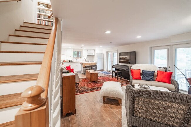 Foto del edificio - 126 Cullasaja Dr