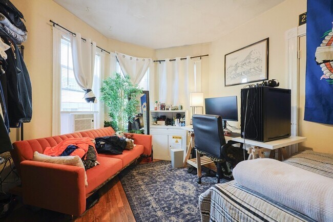 Foto del edificio - 155-157-157 Murdock St