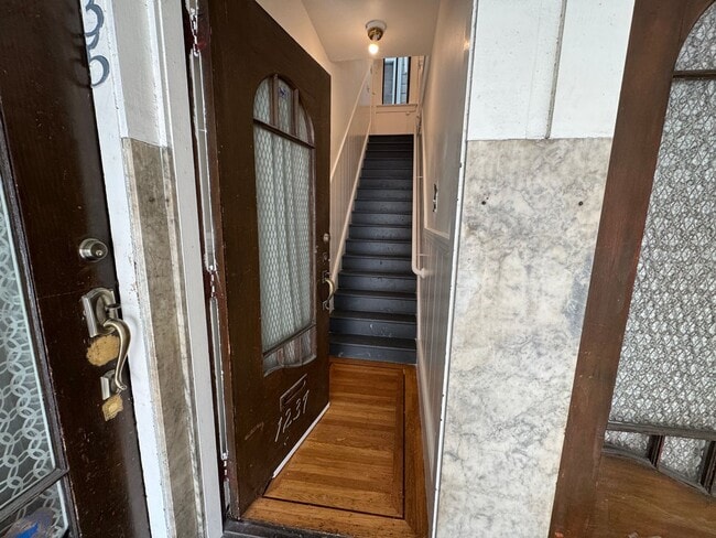 Building Photo - 123
