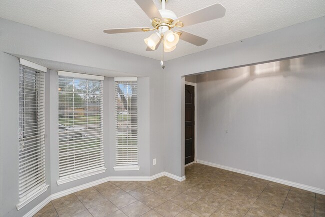 Building Photo - 17306 Fife Ln