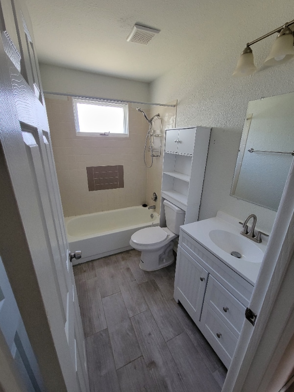 Building Photo - 277 N Lincoln St