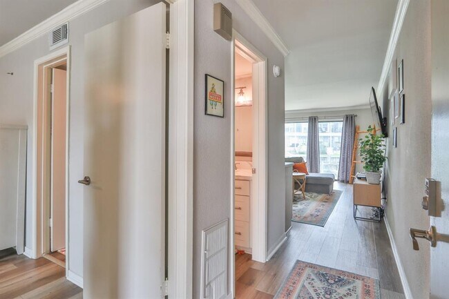 Foto del edificio - 114 Yacht Club Ln
