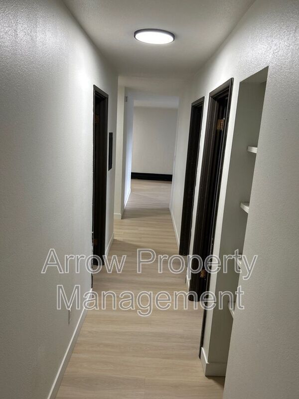 Foto del edificio - 215 E Arbor Ave