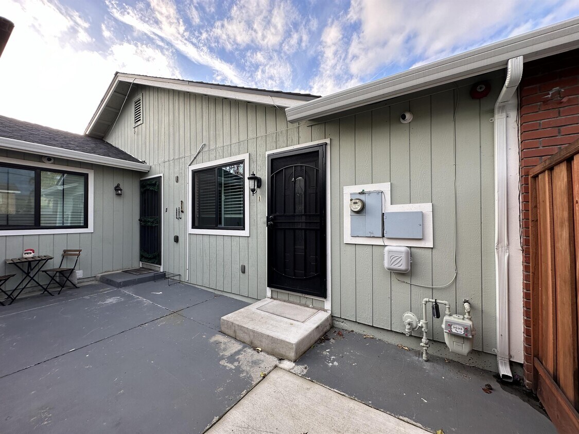 33837 Depot Rd, Union City, CA 94587 House Rental in Union City, CA