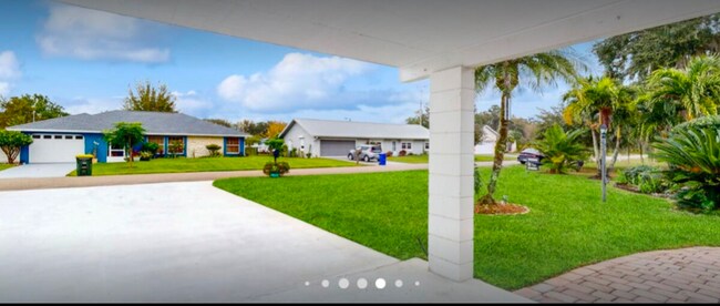Foto del edificio - 120 Happiness Ave