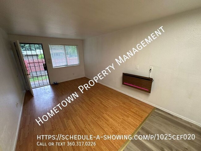 Building Photo - Pacific Terrace Cozy 1 Bedroom Duplex Avai...