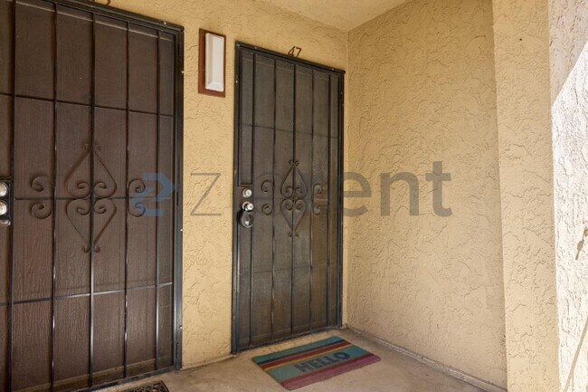 Foto del edificio - 1010 W MacArthur Blvd