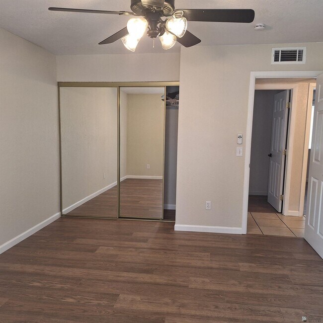 Building Photo - 2755 S 17th Ave
