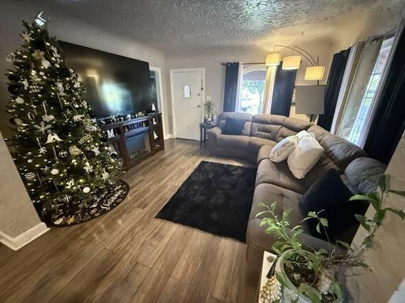 Photo - 6311 Heliotrope Ave House