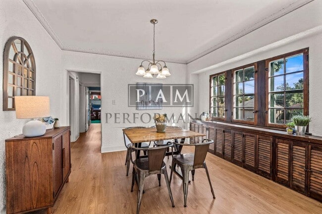 Building Photo - 2400 N 56th St