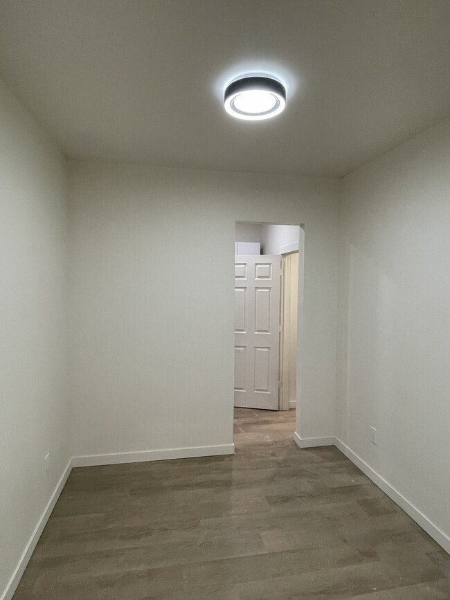 Building Photo - 151 Colborne St