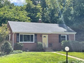 Building Photo - 1307 Wilkinson Rd