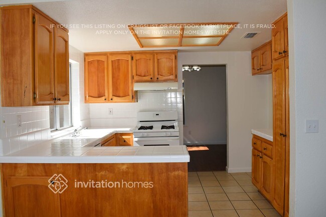 Building Photo - 8556 Sunnybrae Dr
