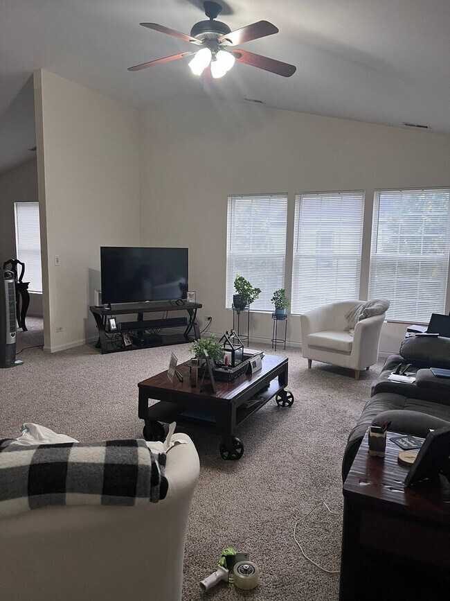 Foto del edificio - 3106 Bromley Ln