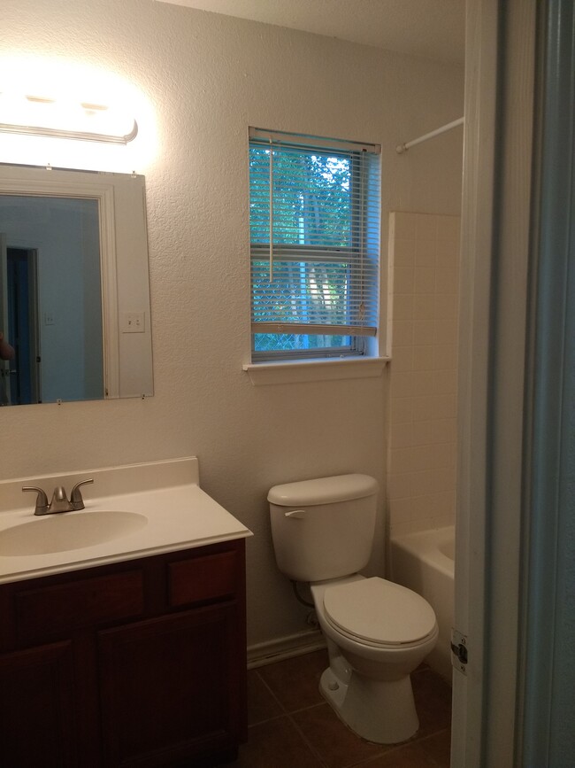 Master bathroom - 3718 Mcbroom St