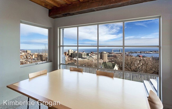 Foto del edificio - 621 W 3rd St