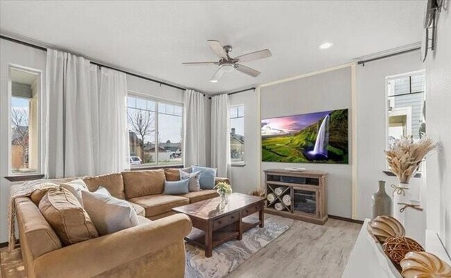 Foto del edificio - Charming 2-Story Home in Post Falls – Spac...